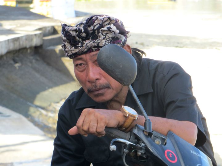 bali nusa lembongan motorbike scooter indonesian poetry