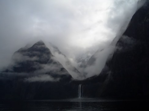 Cruising on Milford Sound (South Island, New Zealand)