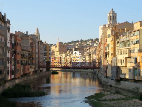 Girona colorful buildings 