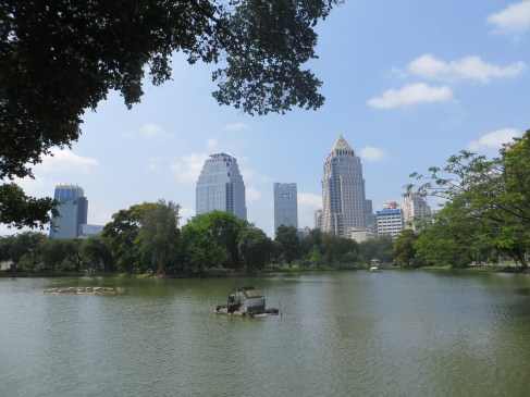 cheap outdoor public gym bangkok 
