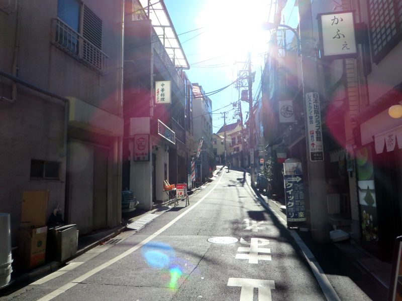 kagurazaka-street-sun