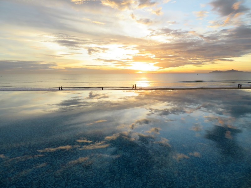 Melia Danang Vietnam sunrise 4