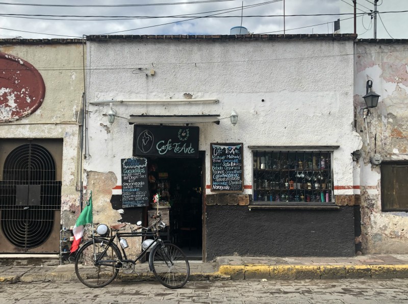 Guanajuato Mexico street cafe