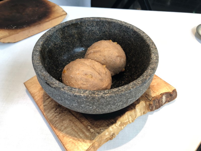 Narisawa bread of the forst risen